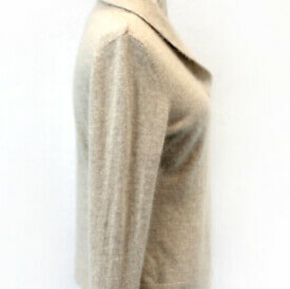 🛒 Warm Angora V-neck Sweater 🏷 S-M Fit 🛍 - Picture 5 of 5